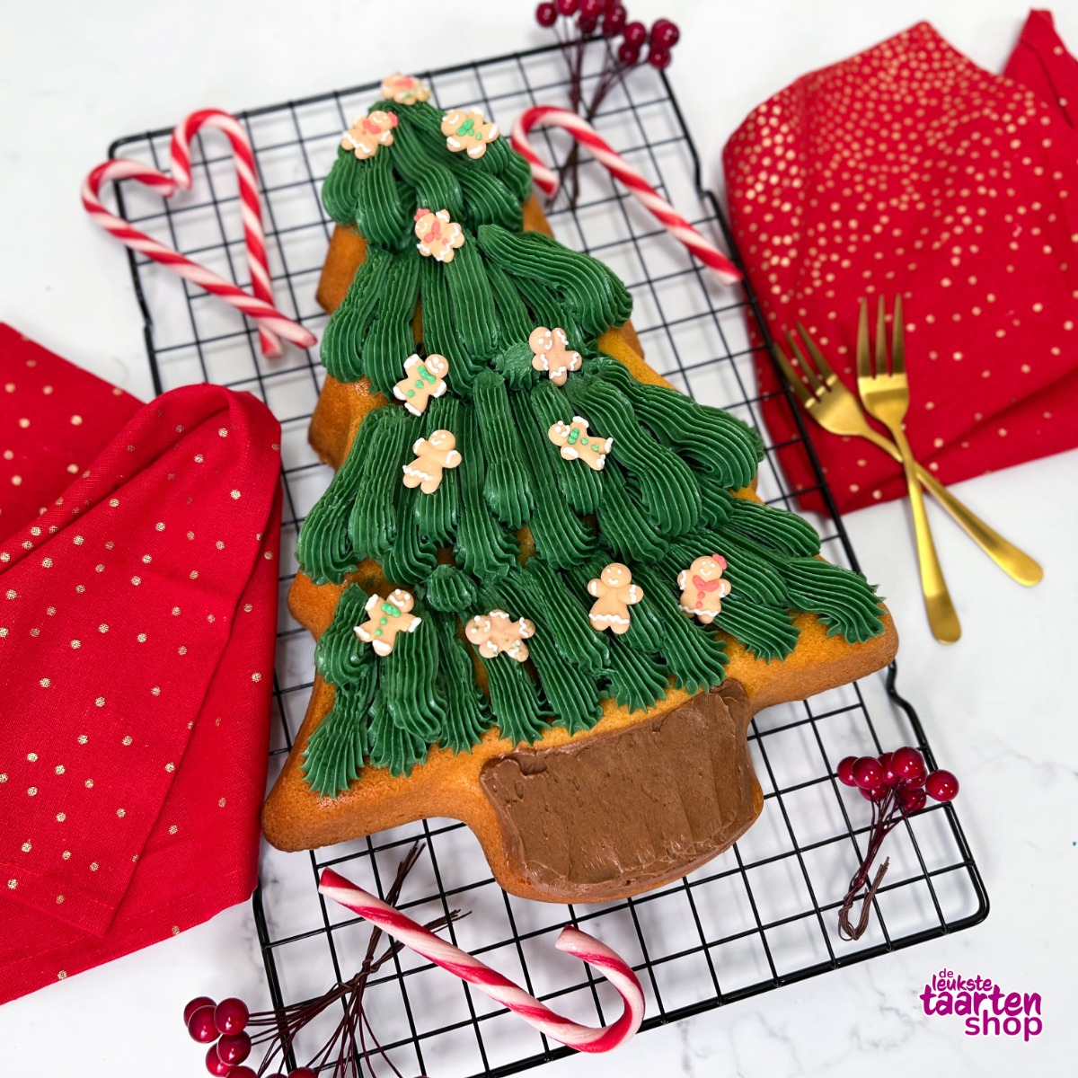 Wilton Mini Christmas Cake Pan - Gingerbread Man & Christmas Tree - 6 Molds  Non-stick