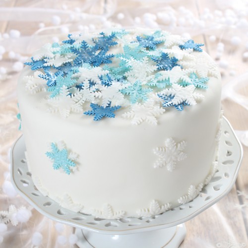 Winter snowflake cake with isomalt and gumpaste snowflakes by